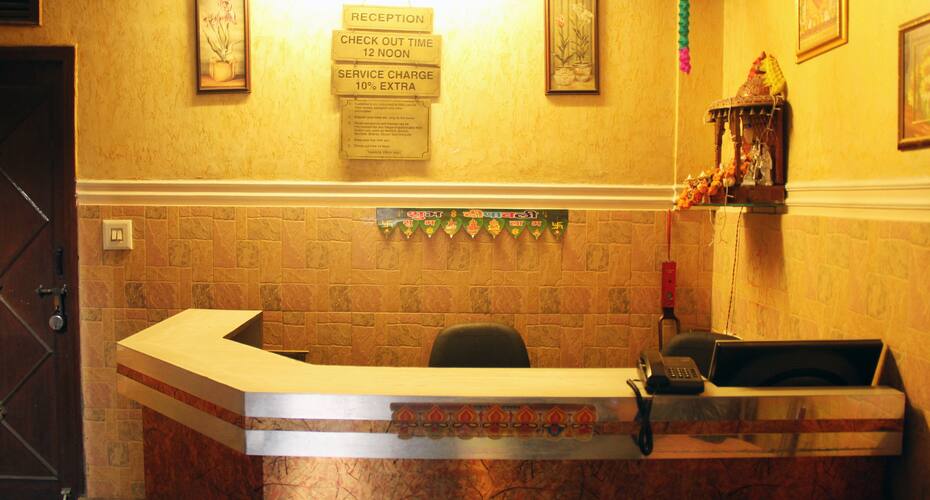 Hotel Gulab Deluxe, New Delhi 2